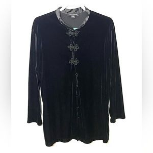 Impressions Lifestyle size 3X black velvety top. EUC.